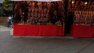 毎年恒例の歳の市（羽子板市）