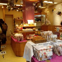 舟和 仲見世１号店