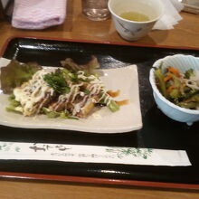 あなご天甘だれマヨネーズと冬野菜の和え物。