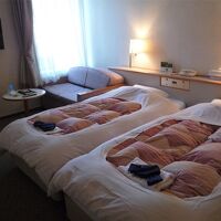 奥はベッドが占領して狭過ぎ？