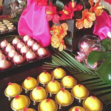 トロピカルなアレンジが素敵