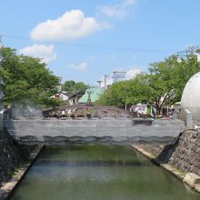 湊川カラクリ時計 「虹の橋」 