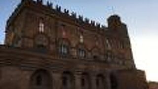 ポポロ宮 (ポポロ広場)