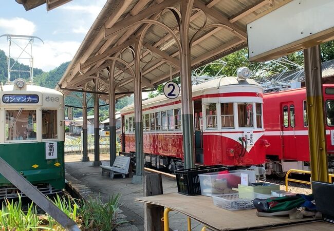 昔の列車がキレイな状態で保存されていて、見学出来ます。