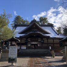 こちらは神社