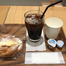 ヤングワッサン、アイスコーヒー