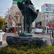 駅前広場に