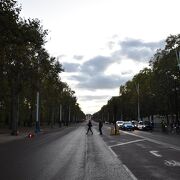 バッキンガム宮殿へ通じる直線道路