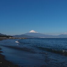 海越し富士山