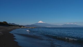 海越しの富士山