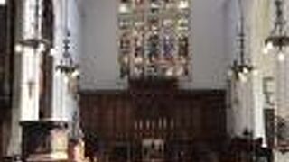 教会の中でほっとひと息