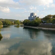 川沿いのお城が工事中