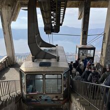 山頂駅で