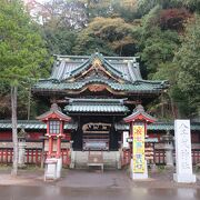 静岡浅間神社の境内に鎮座している