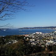 洲崎と大房岬に囲まれ、東京湾の中で波が穏やかな湾です