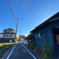 宿の前の道は細く田んぼや電柱があるので駐車時注意です！