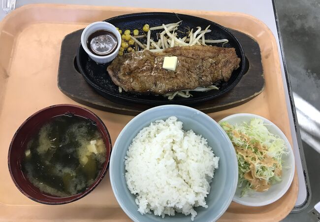 波止場食堂でワンコインステーキランチ