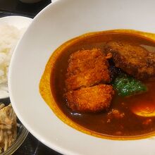 スパイスピエロ鶴見駅前店 