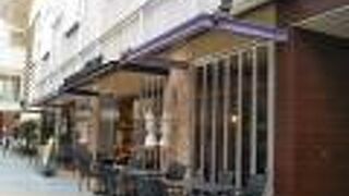 独立した店舗のイタリアンレストラン