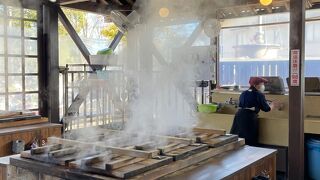 手軽に地獄蒸しを頂けるお店です。