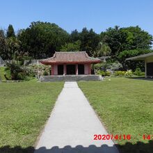 徳碑以外の宮、殿、廟の建物