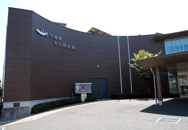 今城塚古墳の歴史が良く分かります。