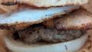 飛行機前に満足度の高いハンバーガー