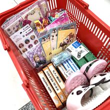 買い物中　まだまだこれから！