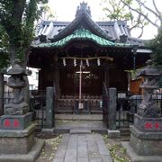 こじんまりとした普通の神社という感じ