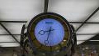 週末の朝8時台に活気あり