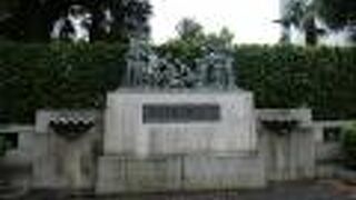 この銅像の歴史も又戦争の悲しい歴史・・・