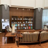 ギャラリーもあるが、部屋以外で過ごすスペースは少ない