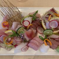 3人以上でサービスだったお造りはかなりのボリューム