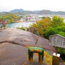 鼓岩（別名・ポンポン岩）