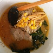 シンプルな味噌ラーメン