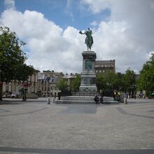 ウィリアム2世の騎馬像