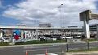 保安検査後にも店がたくさん！