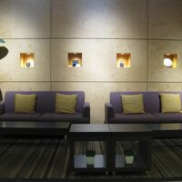 ロビーもシックできれい。