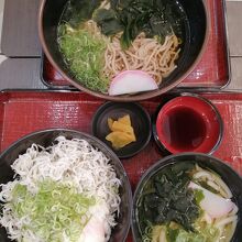 鳴門わかめそばと、釜揚げしらす丼セット