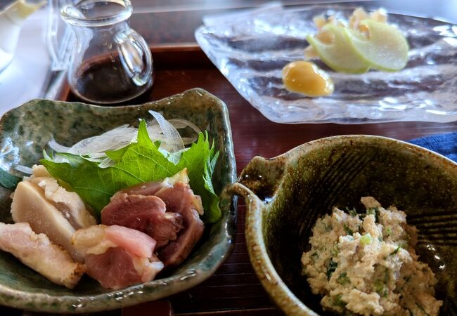 武家屋敷でおいしい郷土料理を