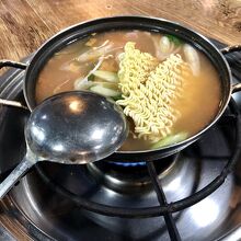 一人客のほとんどが注文するキムチチゲ