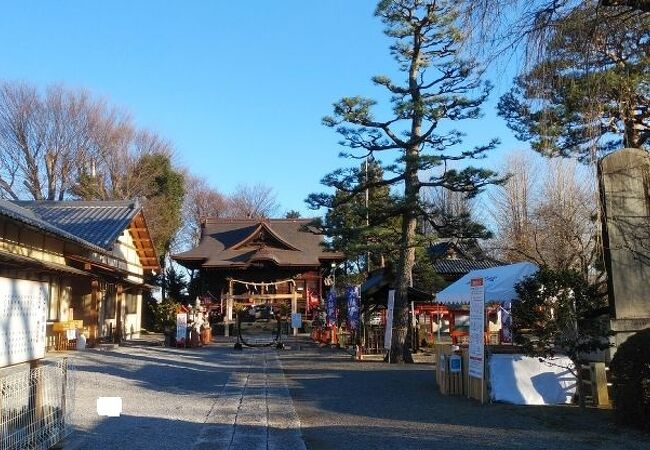 城の鬼門の守護神として創建