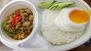 ガパオ弁当をテイクアウト