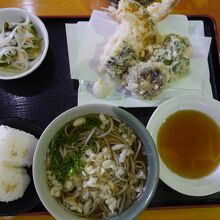 蕎麦+天ぷらをチョイス