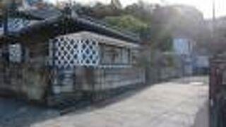 矢が的に当たるのが縁起が良い事から幸運を授かる場所となったそうです