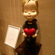 地下２階の｢ローズちゃん｣、ハート持ってます