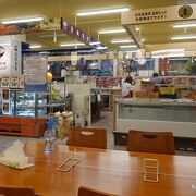 石垣市公設市場内のフードコートに出店している「金城製麺」