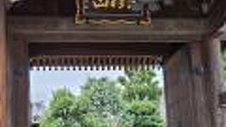 大きな本堂です