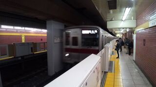 練馬区から池袋・都心を通って、新木場まで伸びていてとても利便性が高い