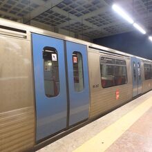 リスボンの地下鉄の車両